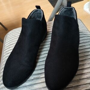 Dr Scholl's suede like booties